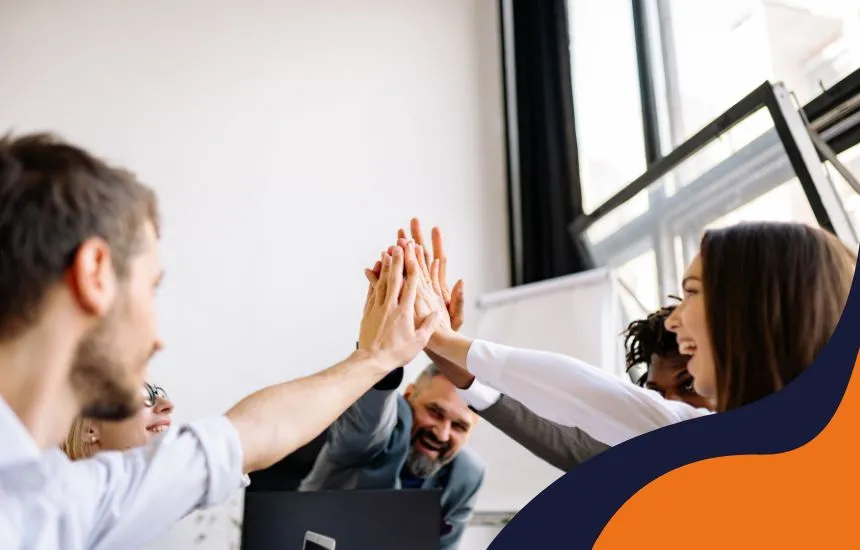 Teammembers giving eachother a 'high five'